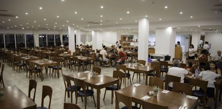 Planuoji kelionę į Kipras? apsistokite 3 viešbutyje TETYK HOTEL & SUITES. 