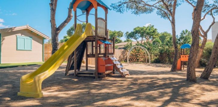 Viešbutis IBEROSTAR WAVES CLUB CALA BARCA įsikūręs Ispanija. 