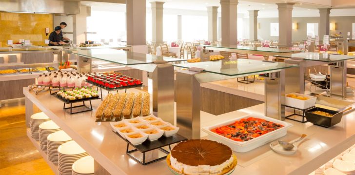 Viešbutis PROTUR BADIA PARK APARTHOTEL įsikūręs Ispanija. 