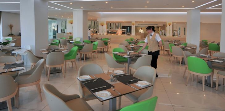 Jaukus viešbutis NELIA BEACH HOTEL & SPA, jūsų atostogoms