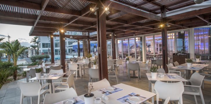 Tavo atostogos prasideda viešbutyje VASSOS NISSI PLAGE HOTEL