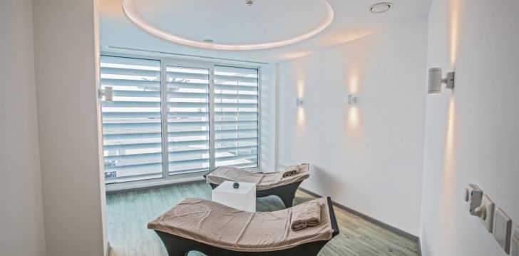 Rinkitės viešbutį VASSOS NISSI PLAGE HOTEL kelionei į Kipras