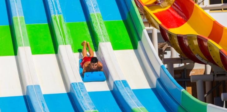 Atostogos Kipras – apsistokite viešbutyje LEONARDO LAURA BEACH & SPLASH RESORT