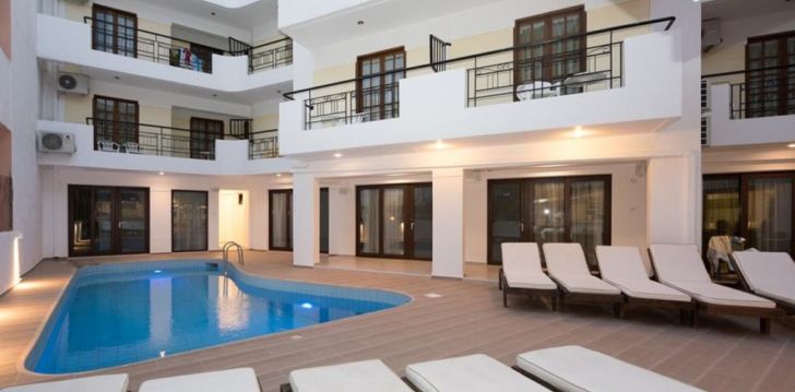 Apsistokite ARTEMIS HOTEL APARTMENTS viešbutyje už gerą kainą. 