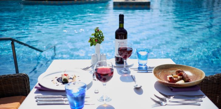 Rinkitės viešbutį MINOS IMPERIAL LUXURY BEACH RESORT & SPA MILATOS kelionei į Graikija