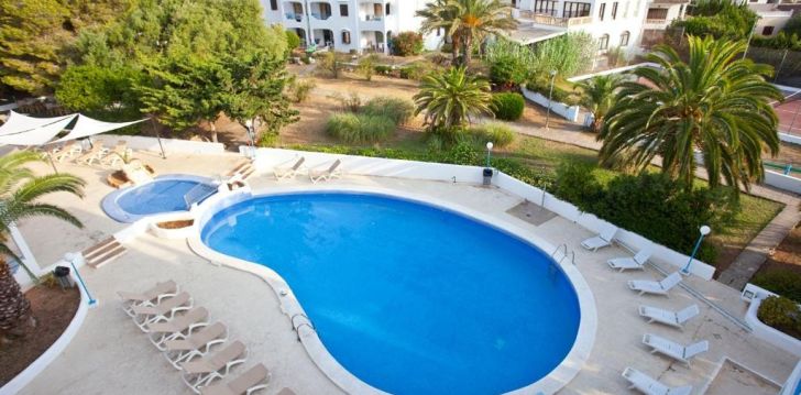 apsistokite APARTAMENTOS EUROPA viešbutyje už gerą kainą.