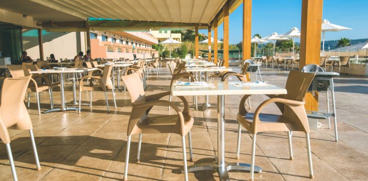 Nepraleisk progos pailsėti už gerą kainą - viešbutyje KIANI BEACH RESORT