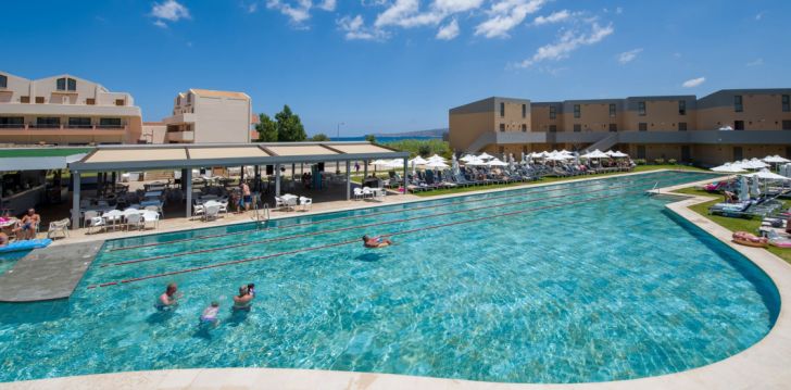 Apsistokite KIANI BEACH RESORT viešbutyje už gerą kainą.