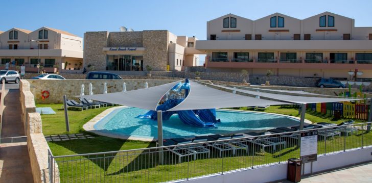 Viešbutis KIANI BEACH RESORT įsikūręs Graikija.