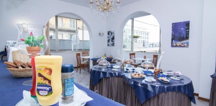 Apsistokite HOTEL NAPOLEON viešbutyje už gerą kainą.