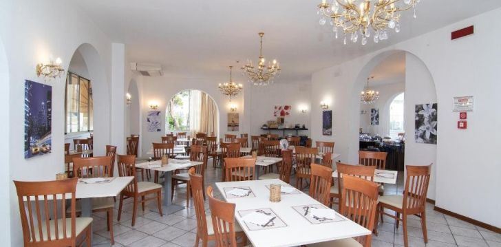 Viešbutis HOTEL NAPOLEON įsikūręs Italija.