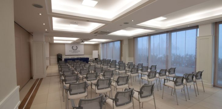 Apsistokite AMBASCIATORI viešbutyje už gerą kainą.