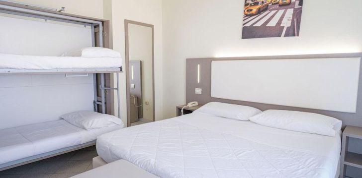 Viešbutis HOTEL CARLTON įsikūręs Italija.