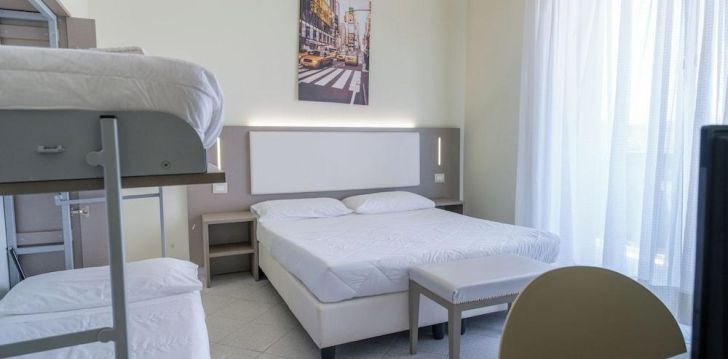 Viešbutis HOTEL CARLTON įsikūręs Italija. 