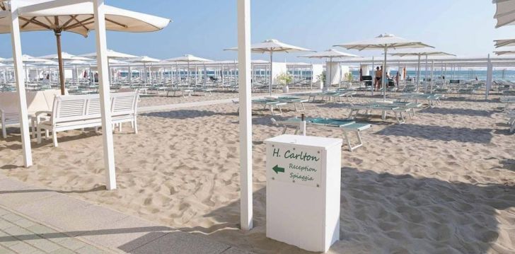 Apsistokite HOTEL CARLTON viešbutyje už gerą kainą. 