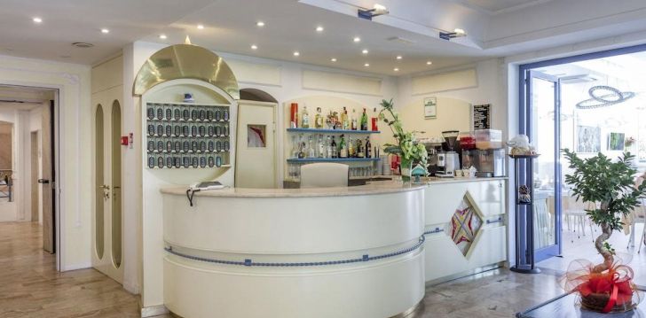 Apsistokite HOTEL ROYAL viešbutyje už gerą kainą.