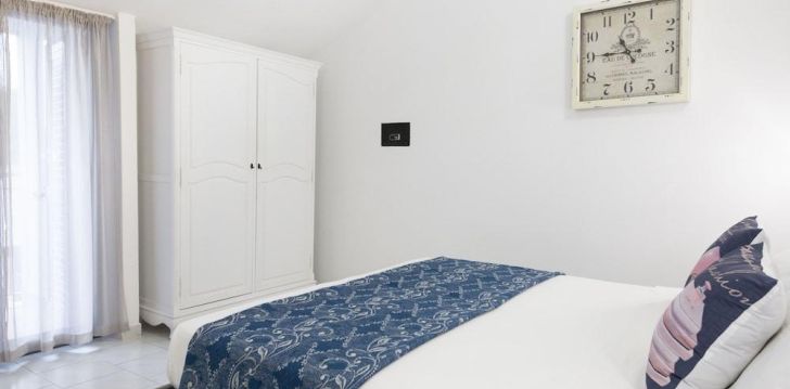 Viešbutis HOTEL ROYAL įsikūręs Italija.