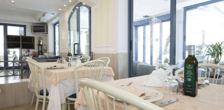 Tavęs laukia poilsis Italija įsikūrusiame HOTEL ROYAL
