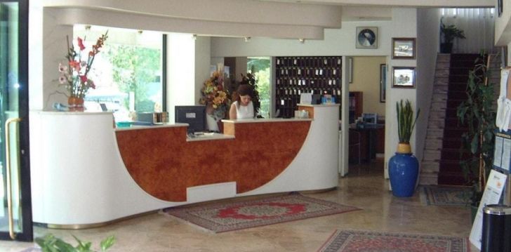 Apsistokite HOTEL ARTIDE viešbutyje už gerą kainą.