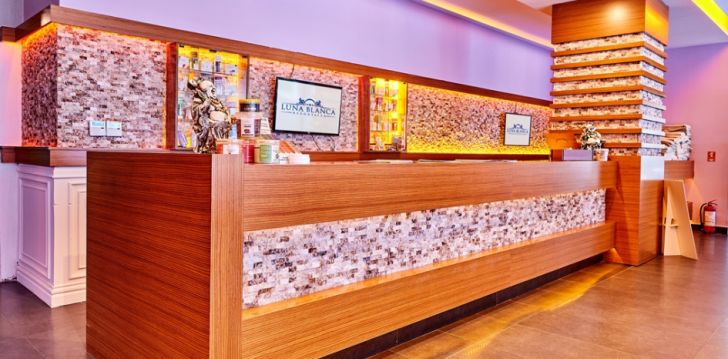 Rinkitės viešbutį LUNA BLANCA RESORT & SPA kelionei į Turkija