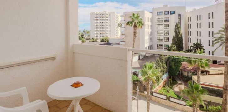 Viešbutis APARTAMENTOS LA SANTA MARIA įsikūręs Ispanija. 