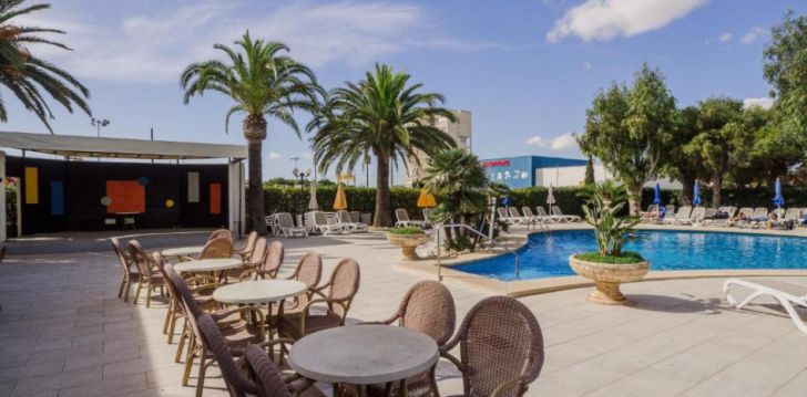 Tavo atostogos prasideda viešbutyje APARTAMENTOS LA SANTA MARIA