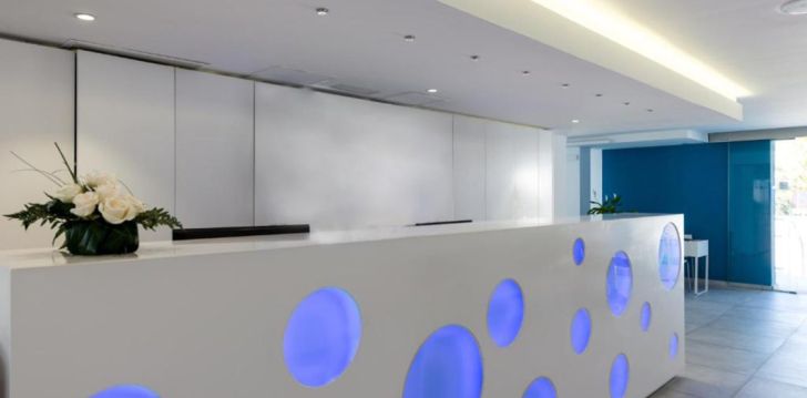 Viešbutis WELIKE TRITON BEACH HOTEL įsikūręs Ispanija.