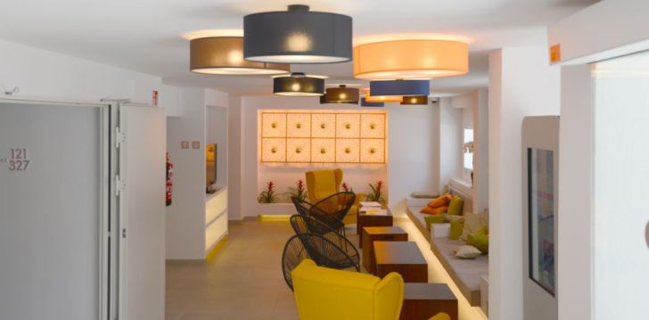 Viešbutis HOTEL CHEVY įsikūręs Ispanija.