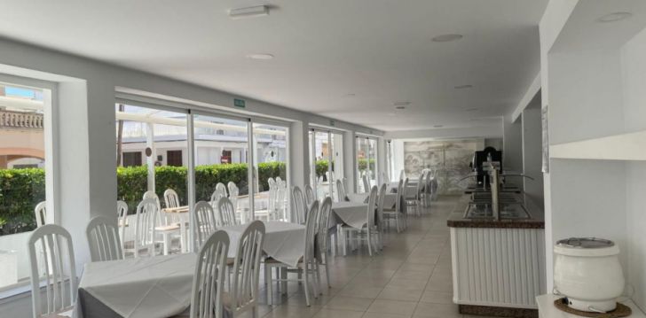 Planuoji kelionę į Ispanija? apsistokite 3 viešbutyje HOTEL CHEVY.