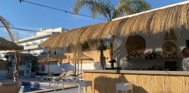 Viešbutis HOTEL CHEVY įsikūręs Ispanija.
