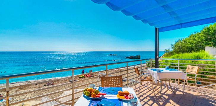 Apsistokite HOTEL NA FORANA viešbutyje už gerą kainą.
