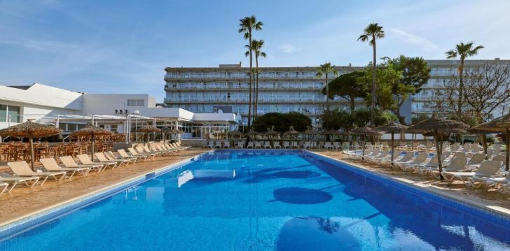 Viešbutis ALUASUN CALA ANTENA įsikūręs Ispanija. 