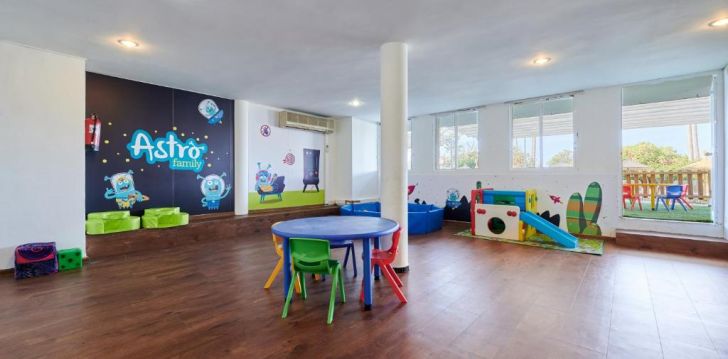 Planuoji kelionę į Ispanija? apsistokite 3 viešbutyje ALUASUN CALA ANTENA.