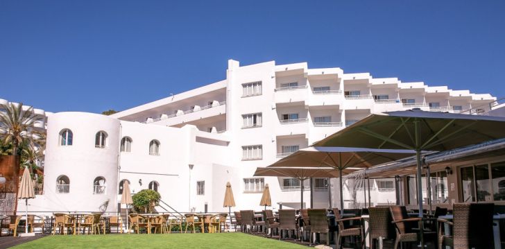 Planuoji kelionę į Ispanija? apsistokite 3 viešbutyje GAVIMAR CALA GRAN COSTA DEL SUR HOTEL & RESORT.