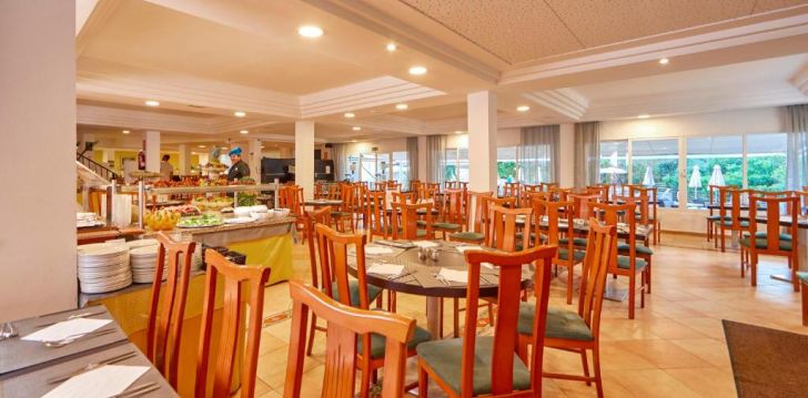 Planuoji kelionę į Ispanija? apsistokite 3 viešbutyje GAVIMAR CALA GRAN COSTA DEL SUR HOTEL & RESORT. 