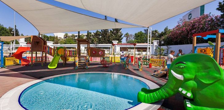 apsistokite KARMIR RESORT & SPA viešbutyje už gerą kainą.