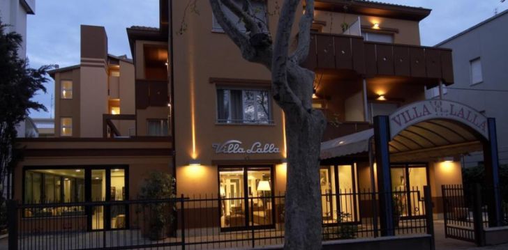 Patogus viešbutis jūsų kelionei – 3* VILLA LALLA