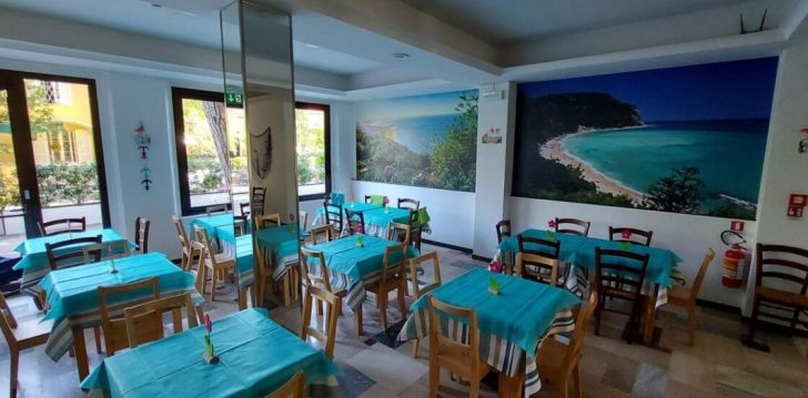 Viešbutis HOTEL SANS SOUCI įsikūręs Italija. 