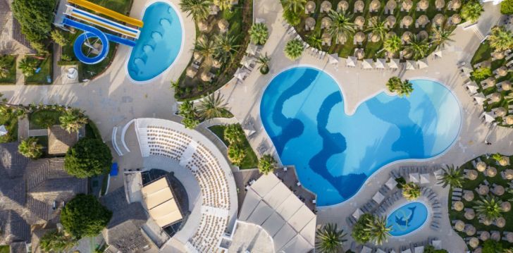 NOZHA BEACH RESORT & SPA - klientų vertinamas, kaip geras kainos ir kokybės santykis. 