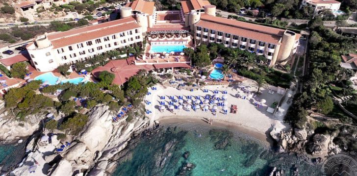 Viešbutis GRAND HOTEL SMERALDO BEACH įsikūręs Italija.