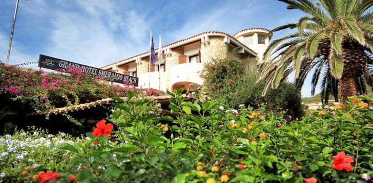 Viešbutis GRAND HOTEL SMERALDO BEACH įsikūręs Italija.