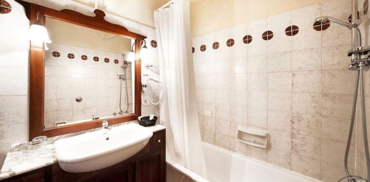 Tavo atostogos prasideda viešbutyje GRAND HOTEL SMERALDO BEACH