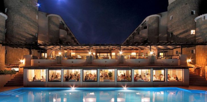 Planuoji kelionę į Italija? apsistokite 4 viešbutyje GRAND HOTEL SMERALDO BEACH.