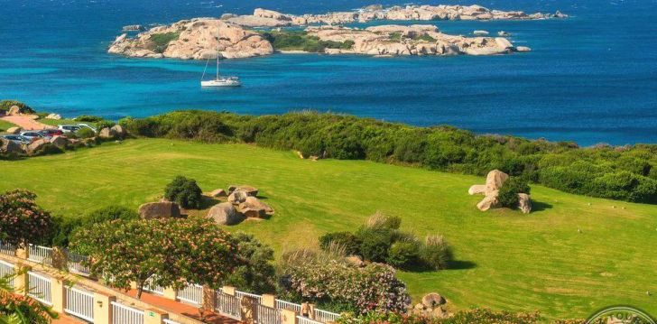 Viešbutis MANGIA'S SARDINIA RESORT įsikūręs Italija.