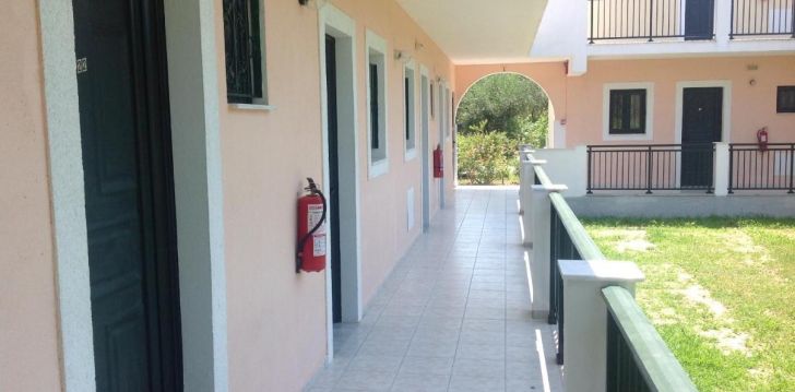 apsistokite YIANETTA COMPLEX viešbutyje už gerą kainą.