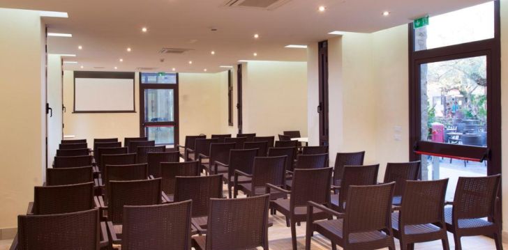 Rinkitės viešbutį VOI FLORIANA RESORT kelionei į Italija