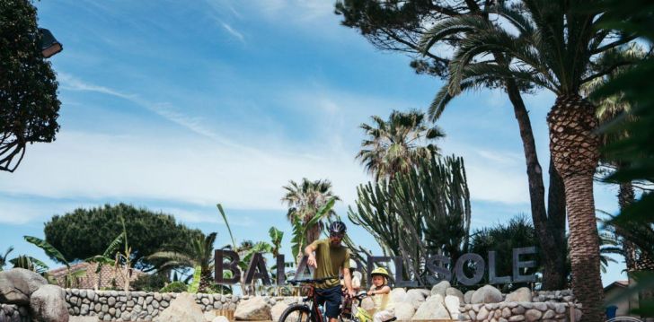 Viešbutis BAIA DEL SOLE RESORT įsikūręs Italija.