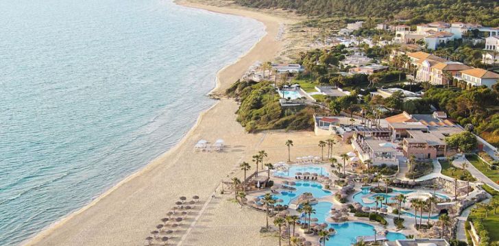 Apsistokite GRECOTEL LUXME OASIS AT RIVIERA OLYMPIA AQUA PARK viešbutyje už gerą kainą. 