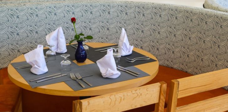 Viešbutis MARHABA CLUB įsikūręs Tunisas. 