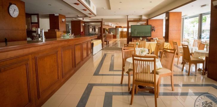 Apsistokite MANOUSOS CITY HOTEL viešbutyje už gerą kainą.